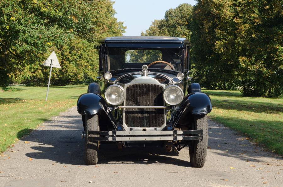  Packard Custom Eight 7-Passenger Sedan 1928 года  (фото 5 из 9)